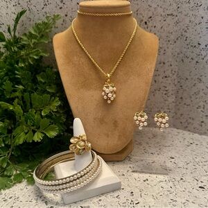 Gold plated pearl necklace set with accessory pieces